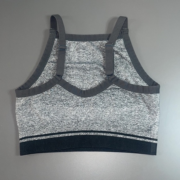 Aerie “revd” Sports Bra Size S - Picture 2 of 3